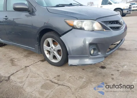 2011 Toyota Corolla S z USA, uszkodzony, nr VIN 2T1BU4EE0BC645958